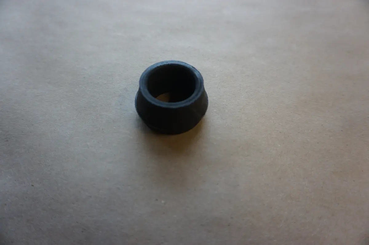 Volvo 911815 Grommet 1
