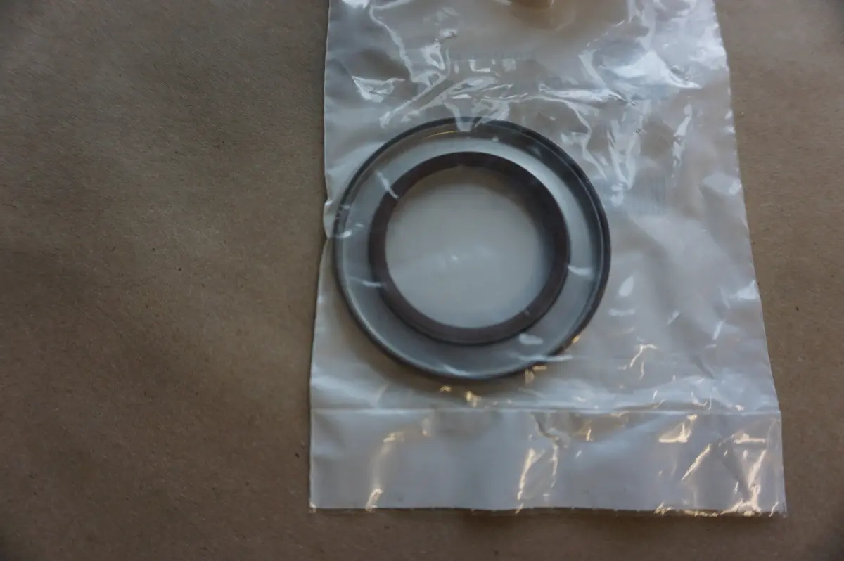 Emp 26-00019 Oil Seal  981268 18-2073 1