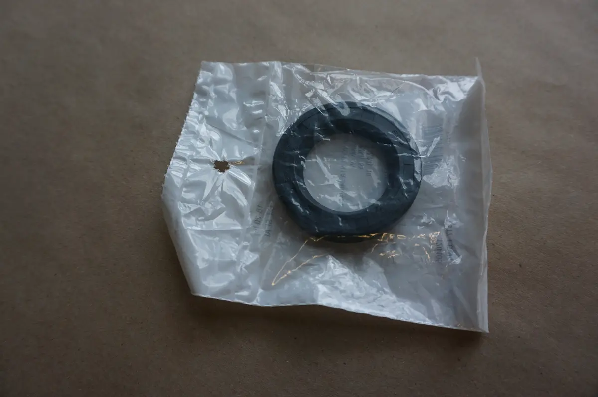 Sierra 18-2046 Oil Seal  946242 1