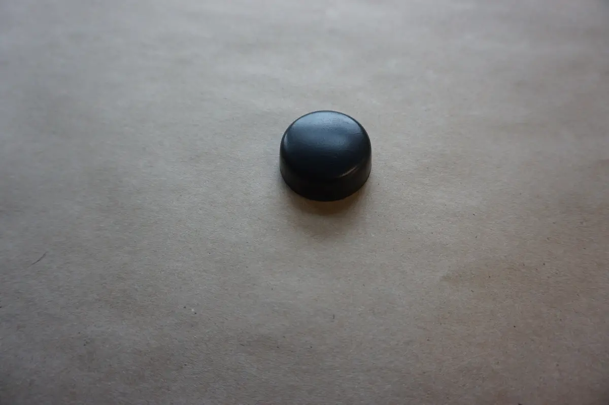 Volvo 3857522 Cap 1