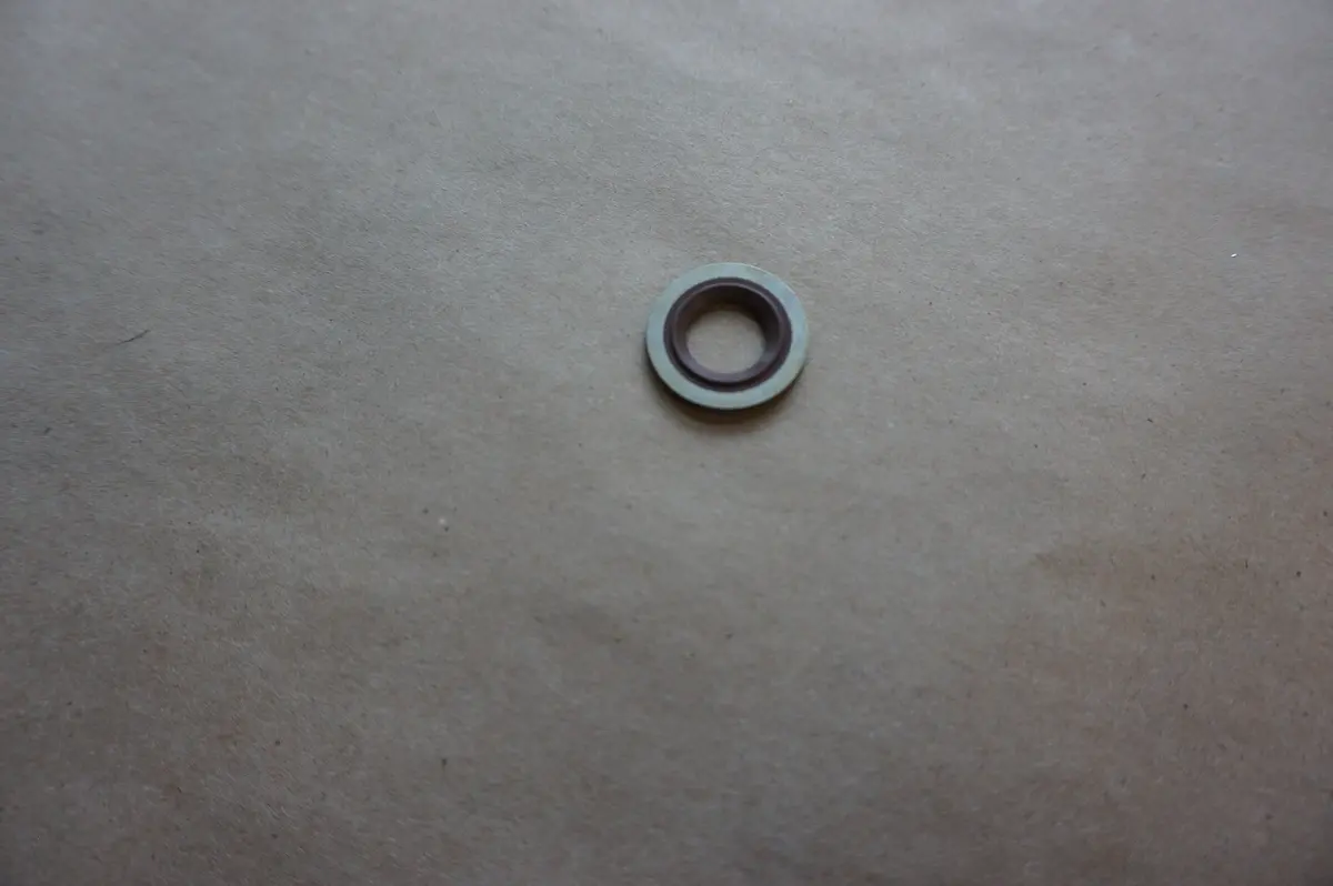 Volvo 3852007 Retain Washer 1