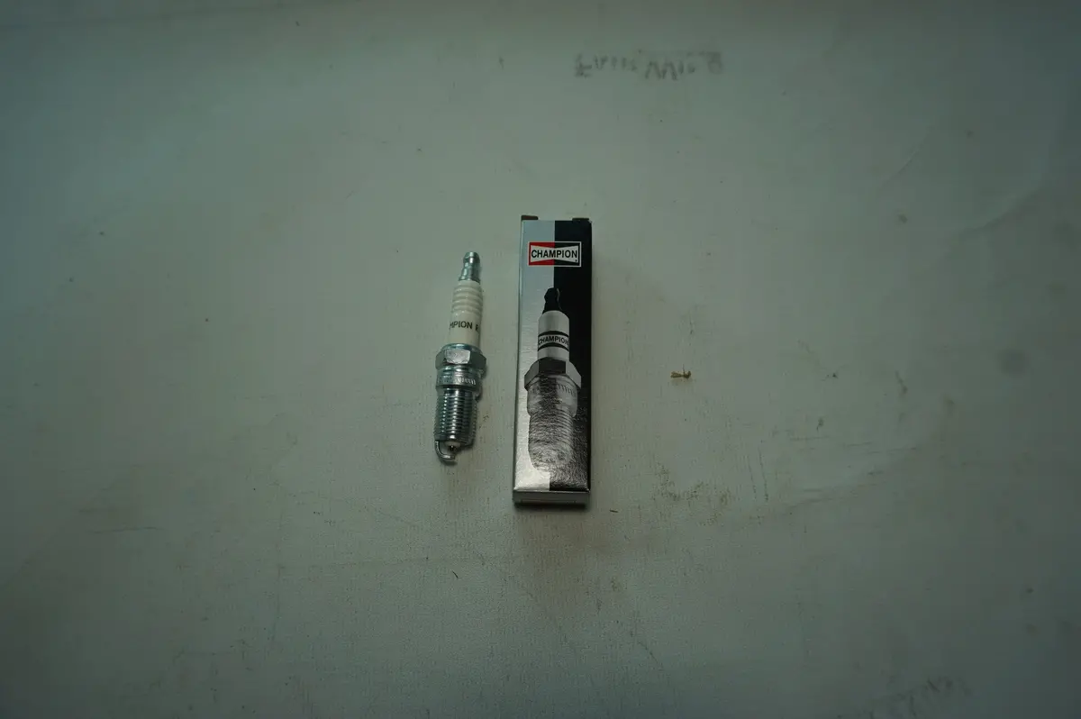 Ngk 7401 Spark Plug  Bpr6efs 1