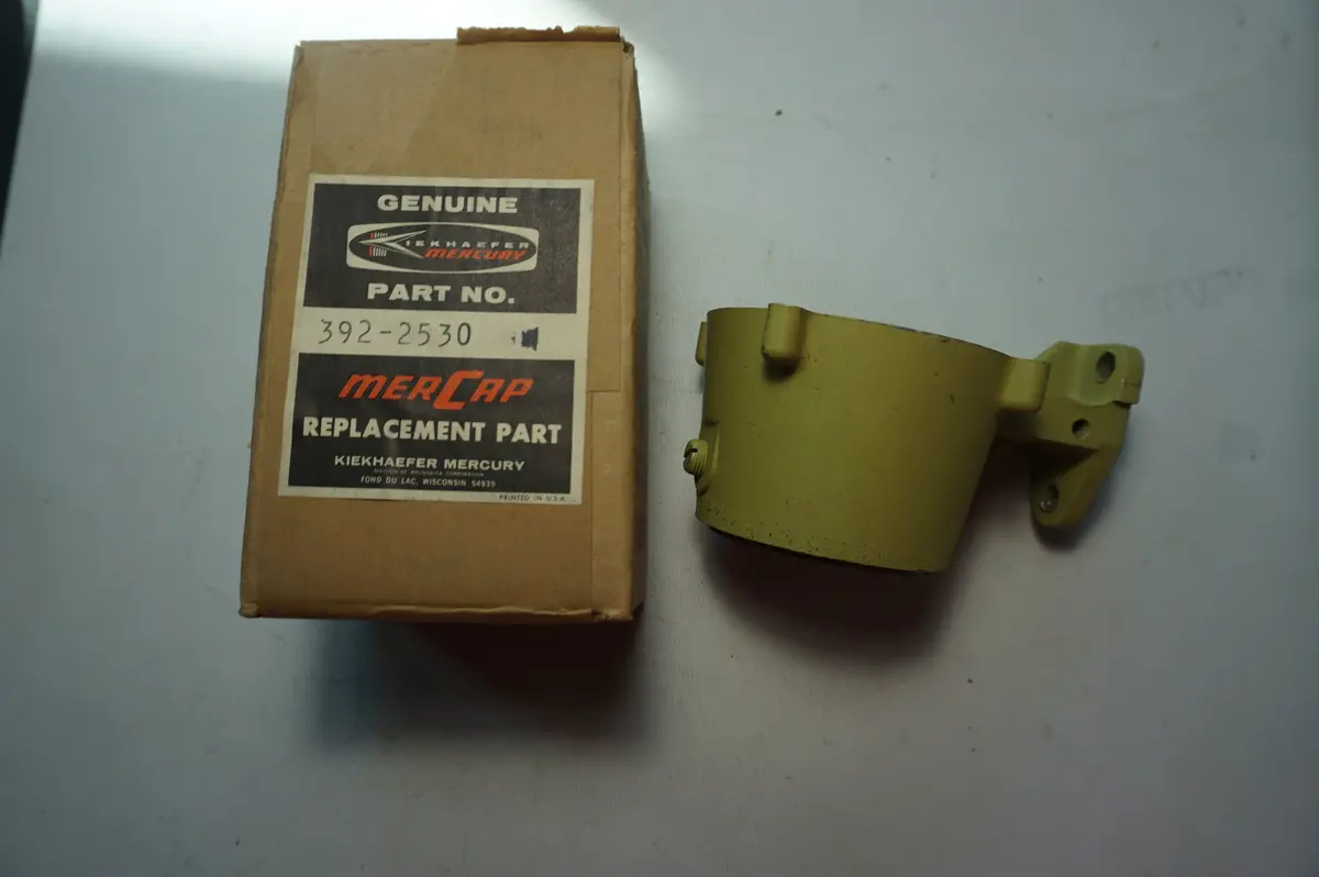 Genuine Parts - Hydraulic Pump Reservoir - 392-2530 1