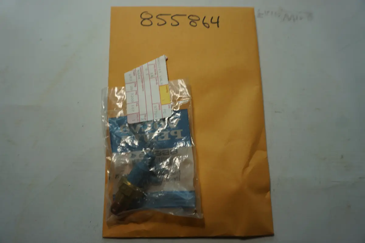 Volvo 855864 Thermo Valve 1