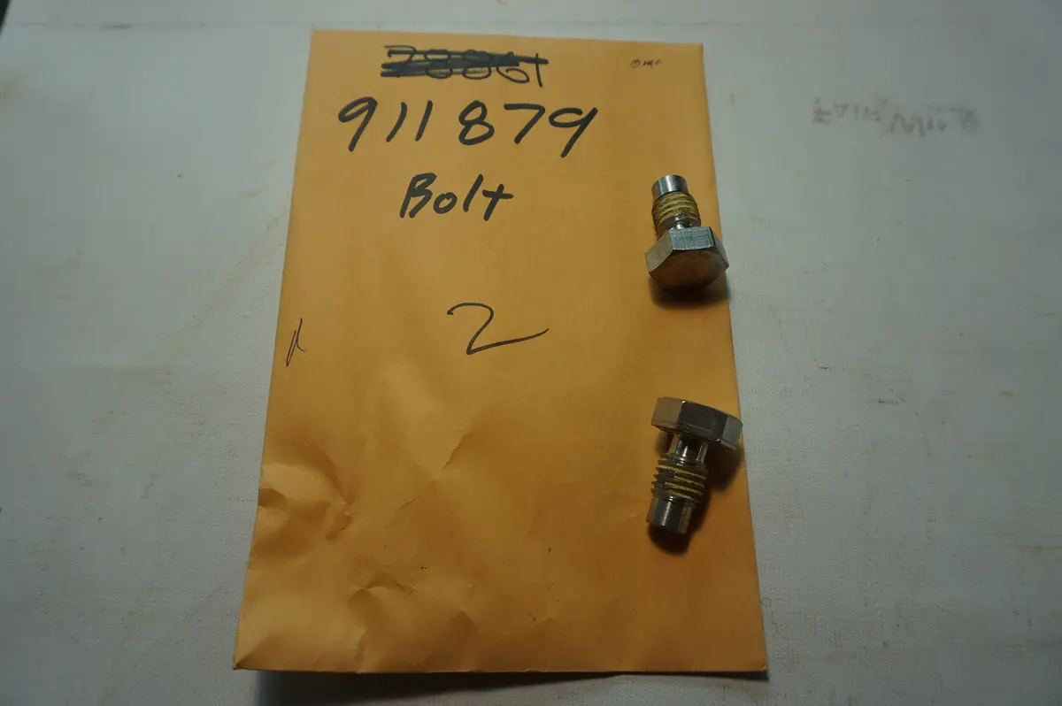 Volvo 911879 Bolt 1