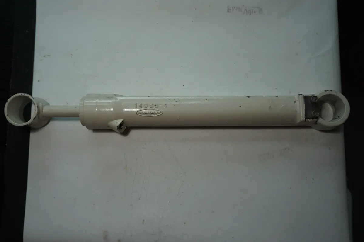 Mercury Mercruiser Alpha Gen 1 Trim Ram - 14035-1 - Nos 1