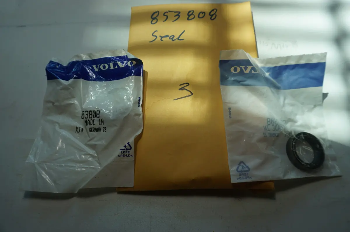 Volvo 853808 Seal 1