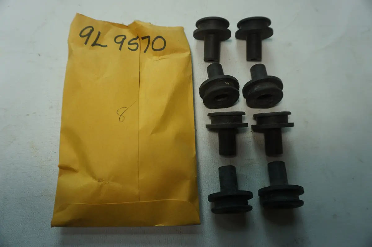 Caterlpillar 9L-9570 Gromet 1