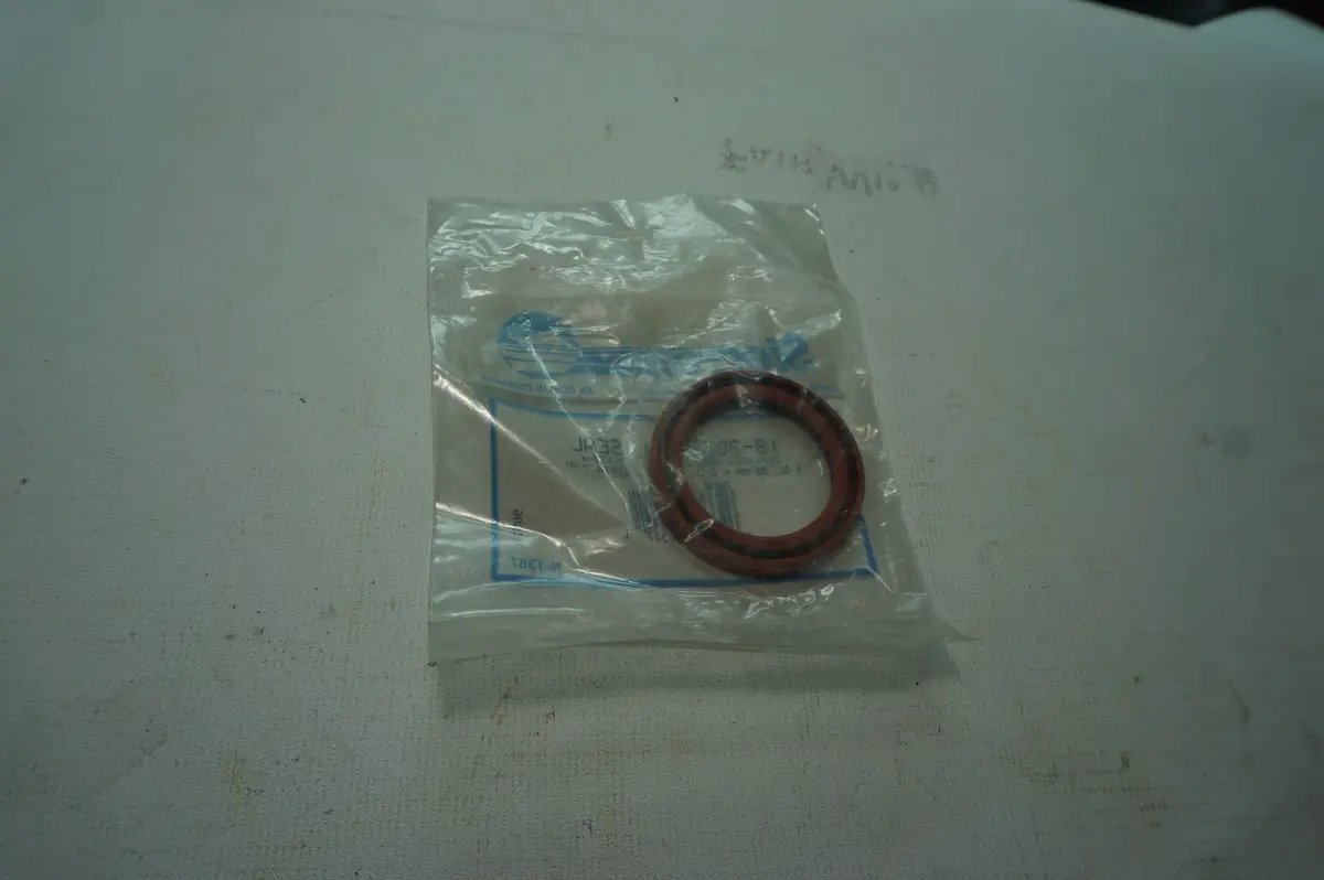 Sierra 18-2038 Oil Seal 1306333-4 1