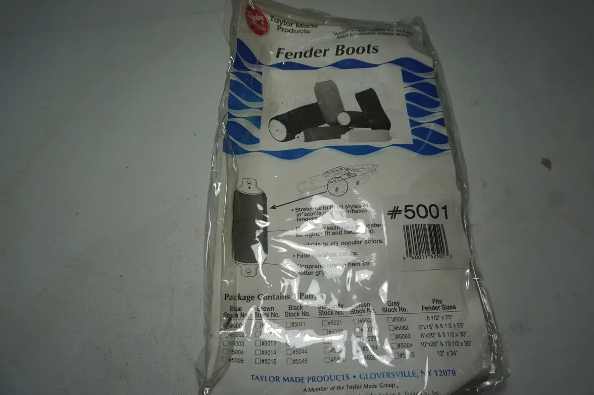 Taylor Made 5001 Fender Boot 1