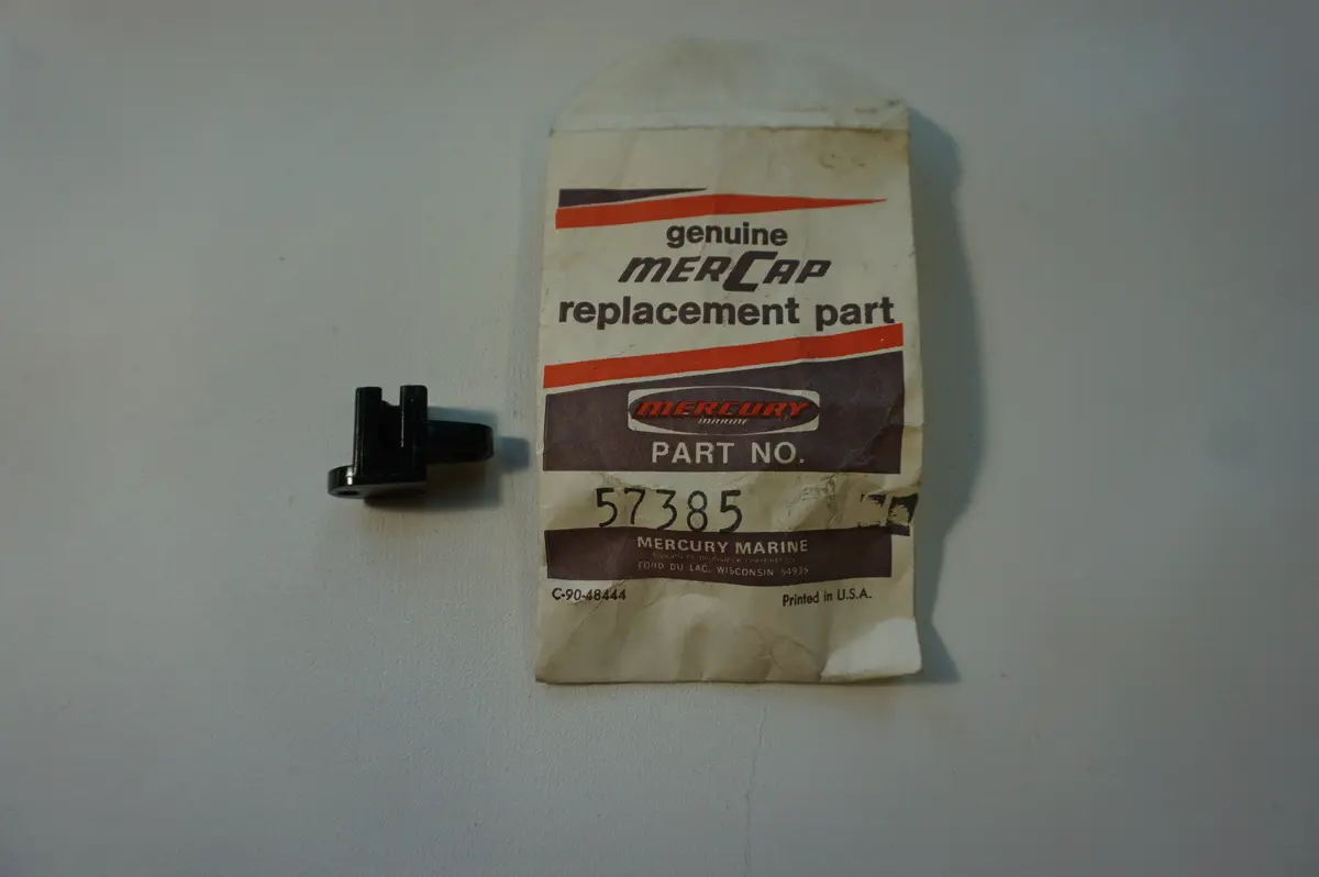 Mercury Marine Quicksilver 57385 Holder 1