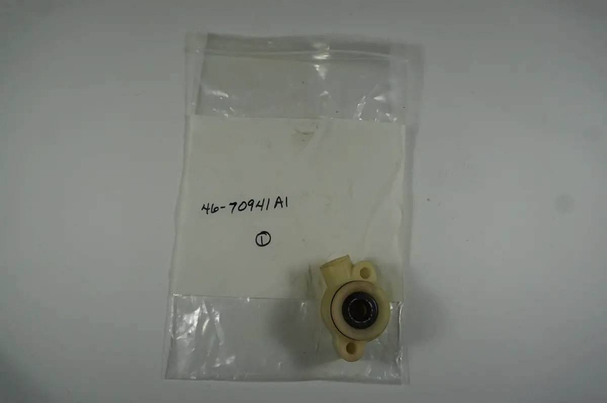 Mercury Marine Quicksilver 46-70974A1 Wtr Pump Hsg 1