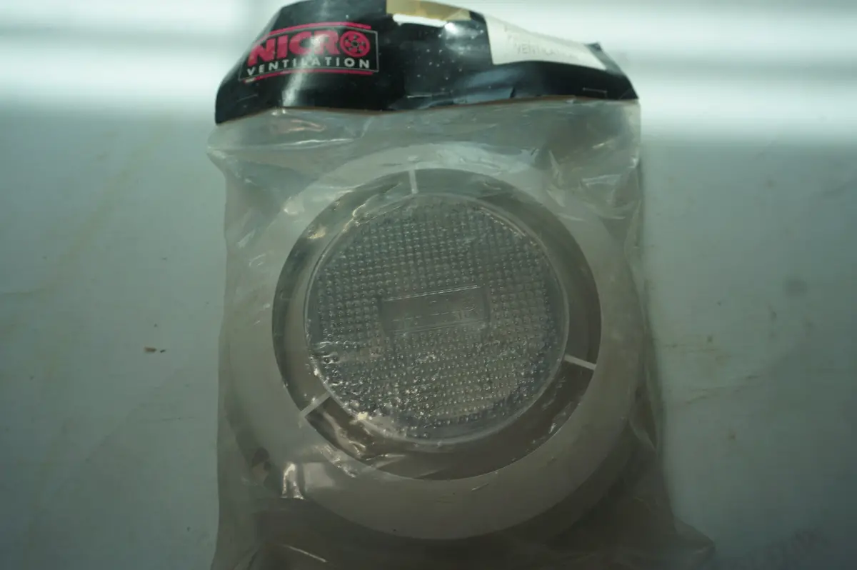Nicro N28810 Solar Vent 1