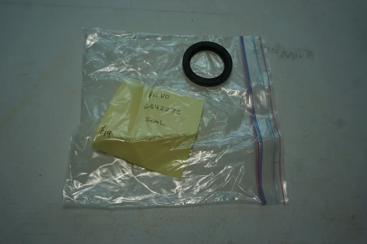 Volvo 6842273 Seal 1