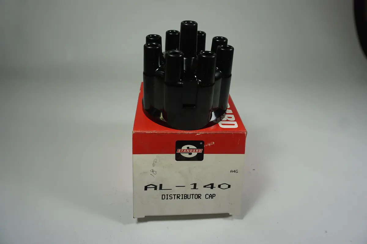 Standard Al-140 Distributor Cap 1