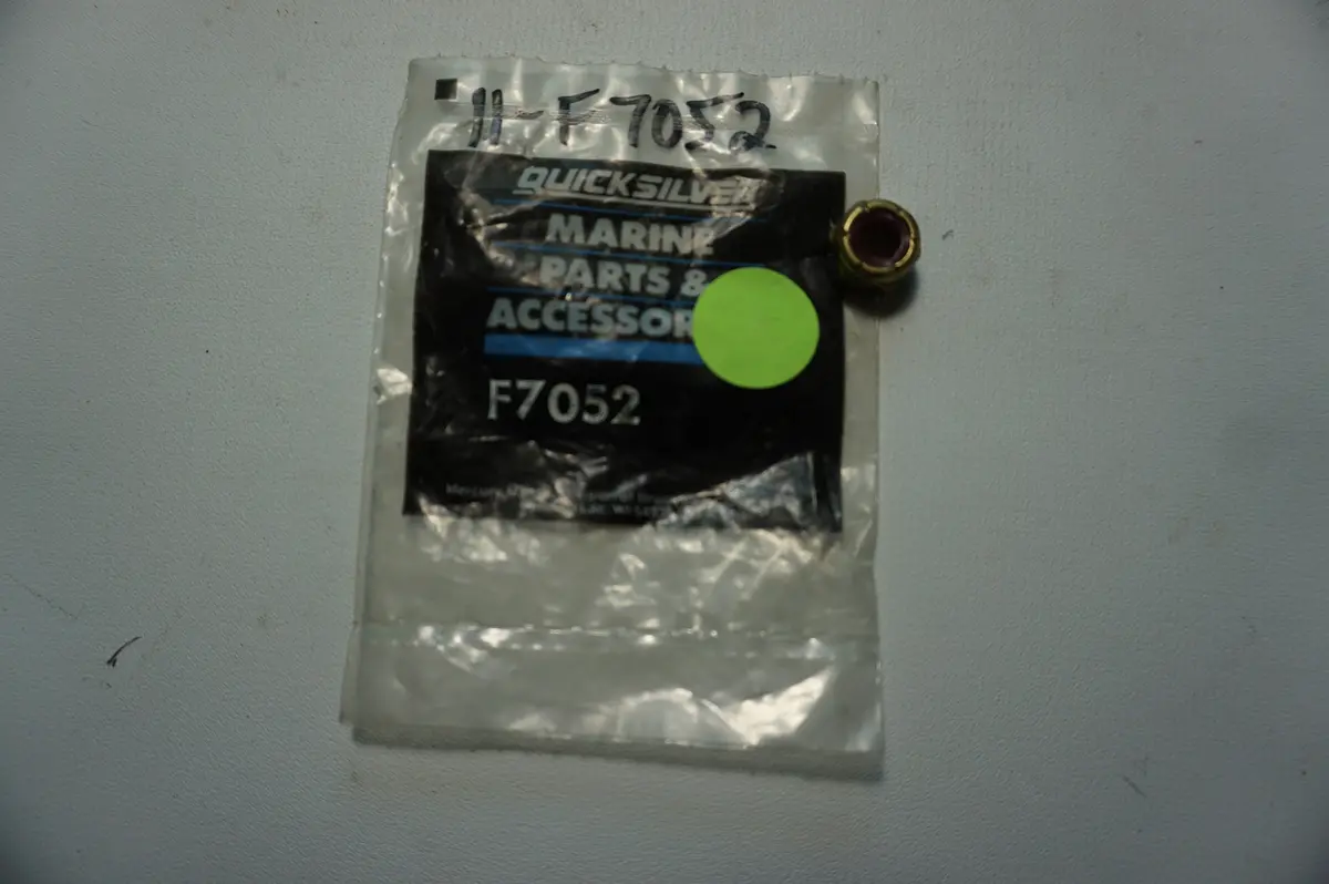 Quicksilver 11-F7052 1