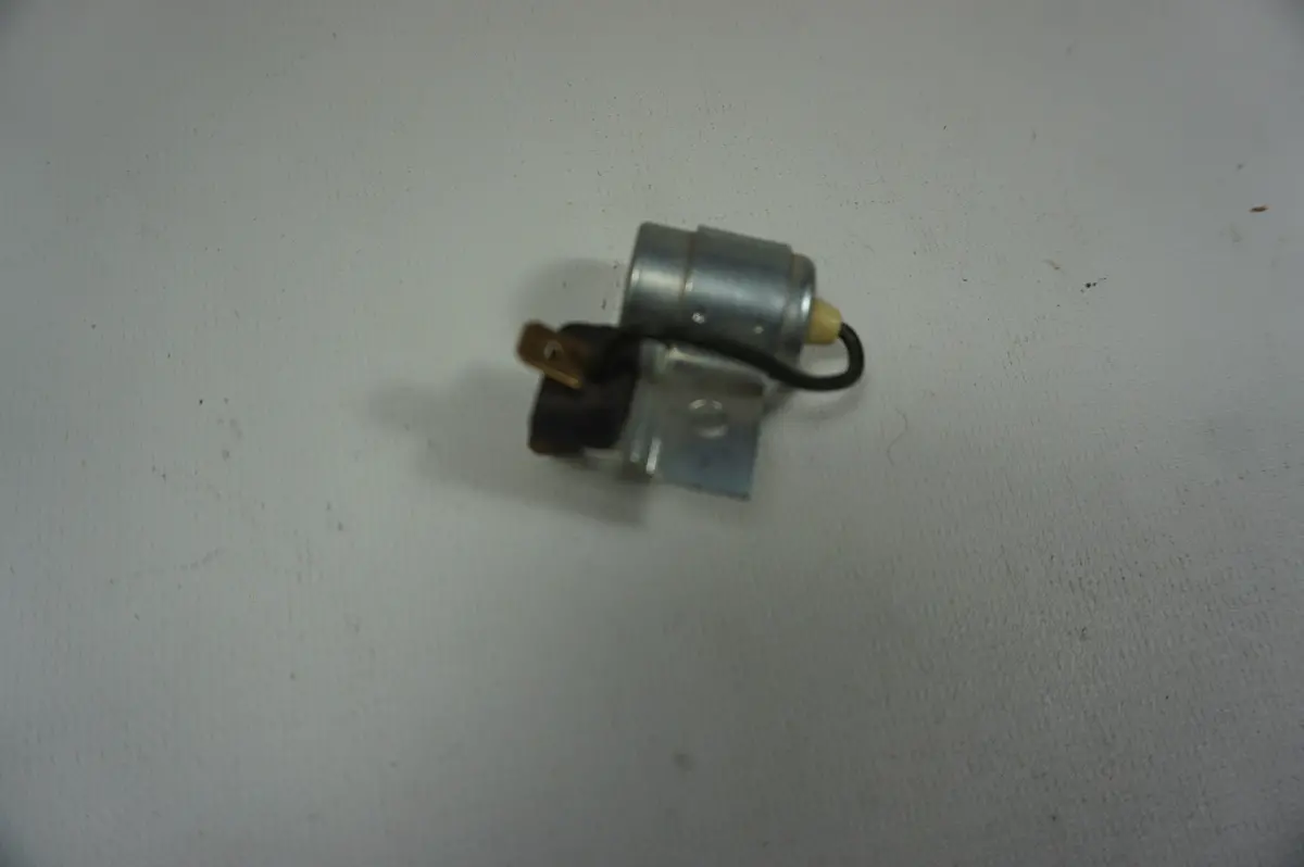 Bosch 1237330275 Condenser 1
