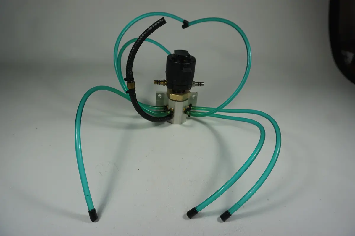 Omc 439726 Oil Inject Mani 1