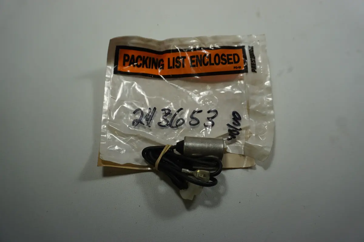 Volvo 243653 Condenser 1