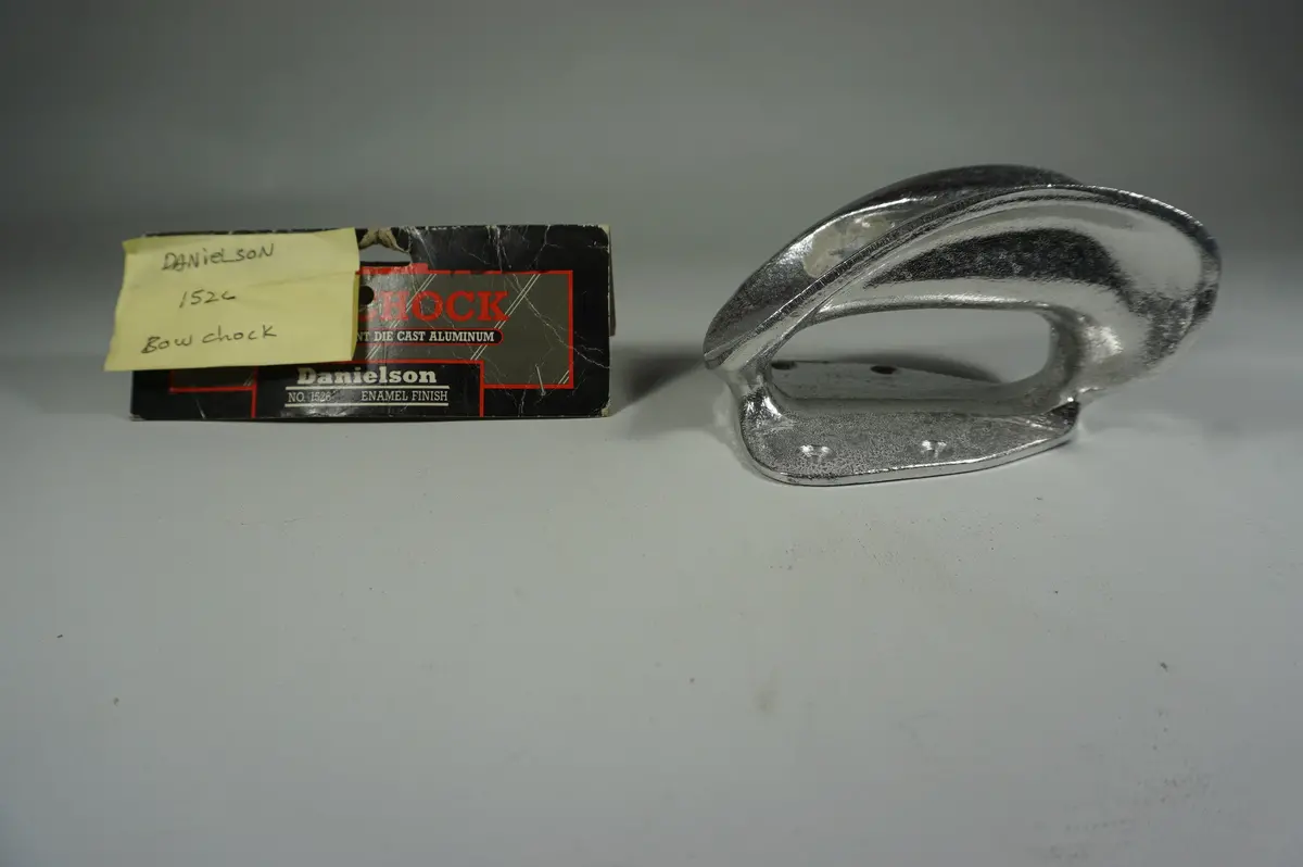 Danielson 1526 Bow Chock 1