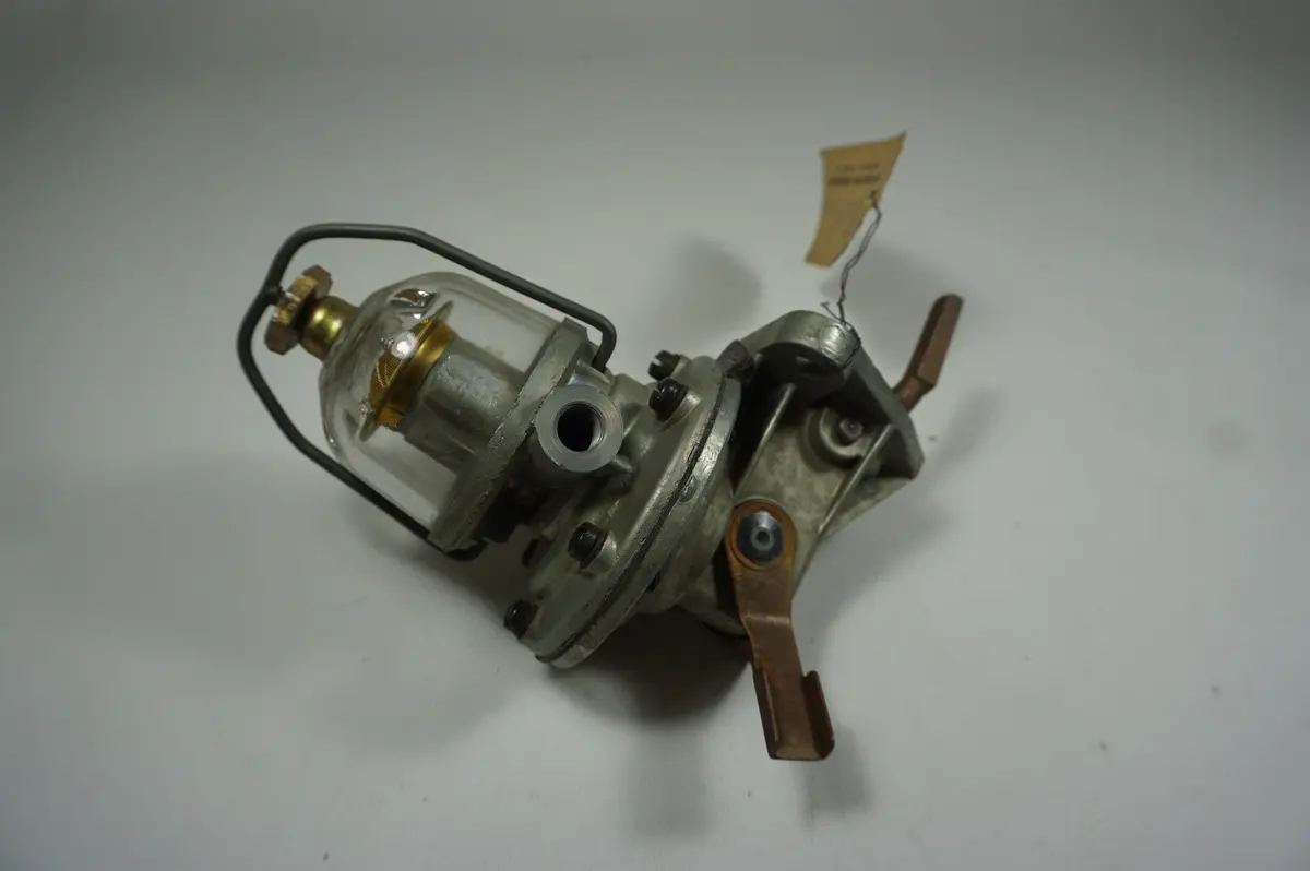 Volvo 403269 Fuel Pump 1