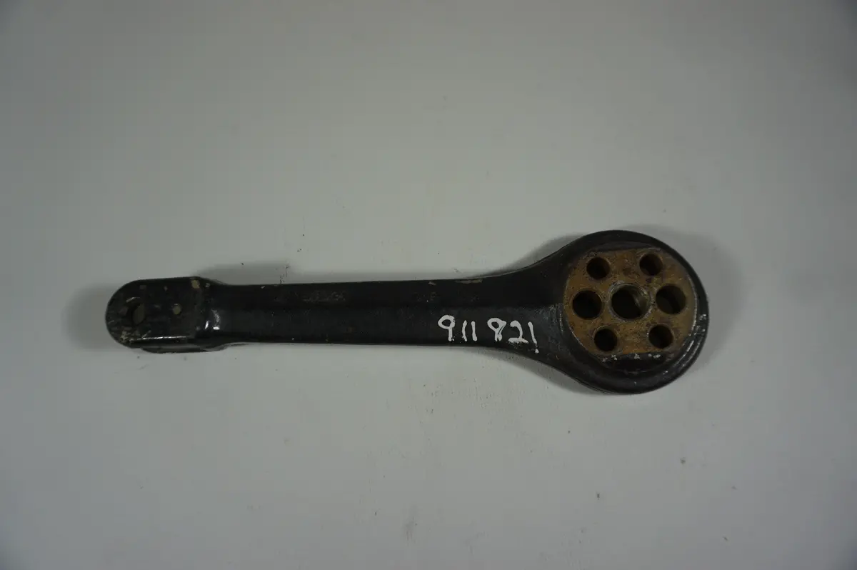 Omc 911821 Steering Arm (New Take Off Part Please Read Details Below) 1