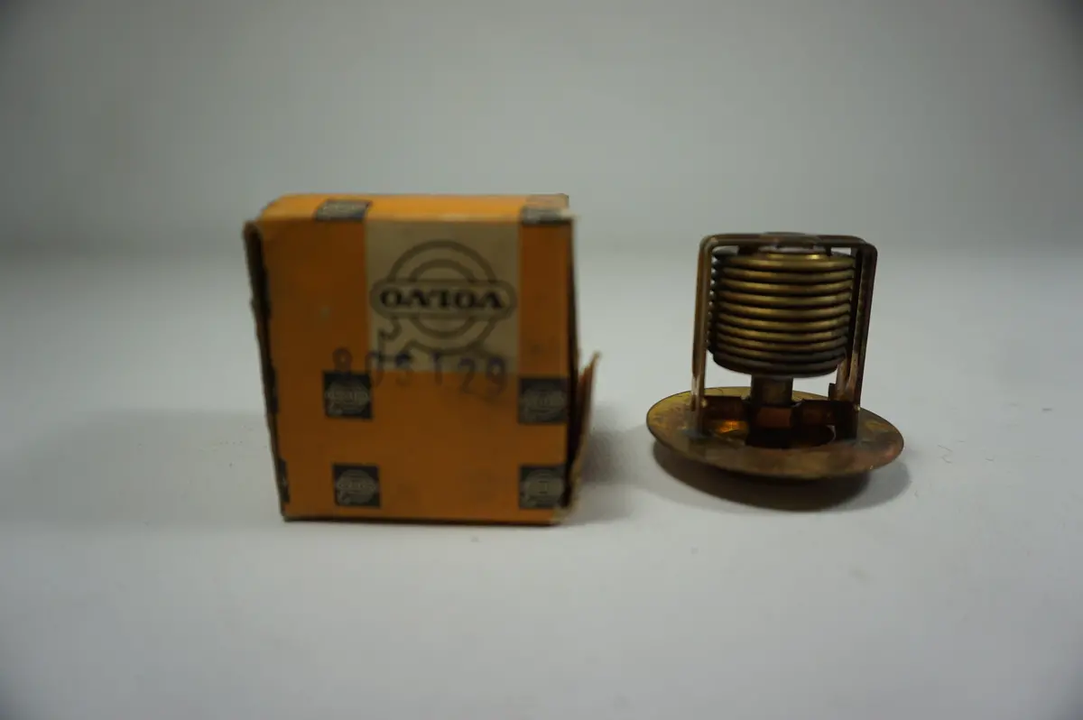 Volvo 805129 Thermostat 1