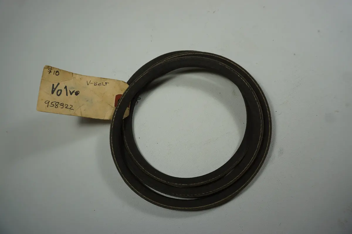 Volvo 958322 V-Belt 1