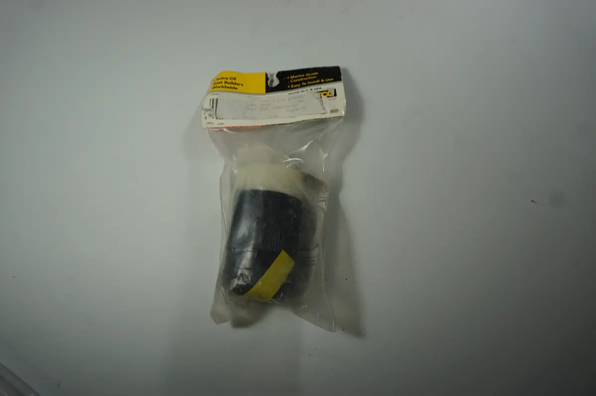 Marinco 305Bc Charge Lock 1