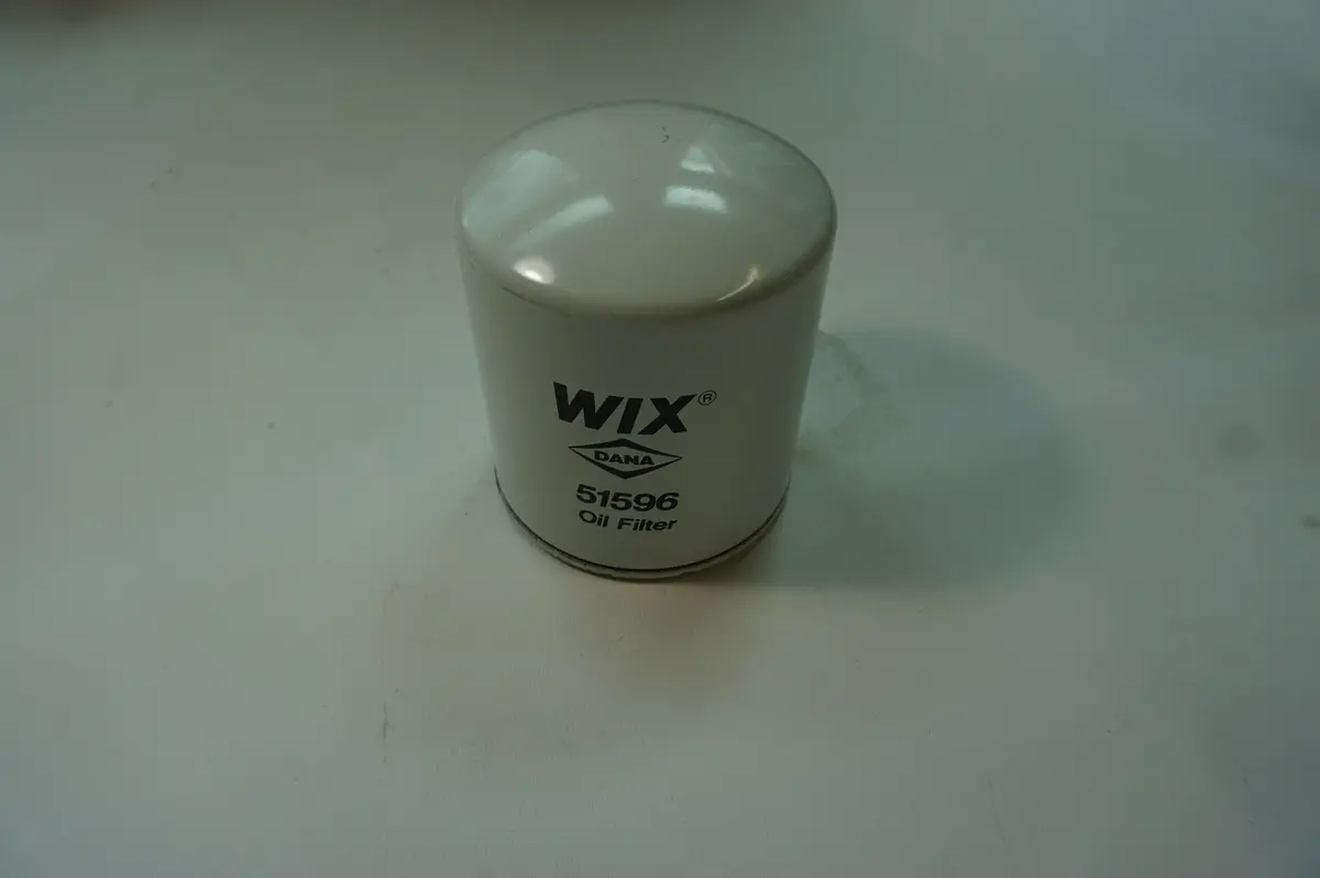 Wix 51596 Oil Filter 1