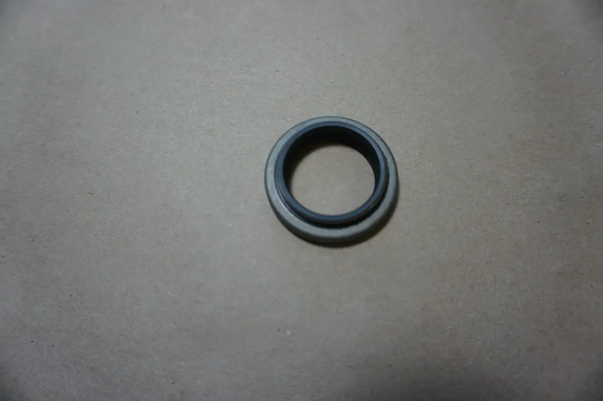 Volvo 3863090 Oil Seal 1