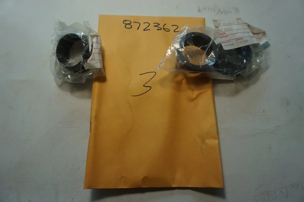 Volvo 872362 Bushing 1