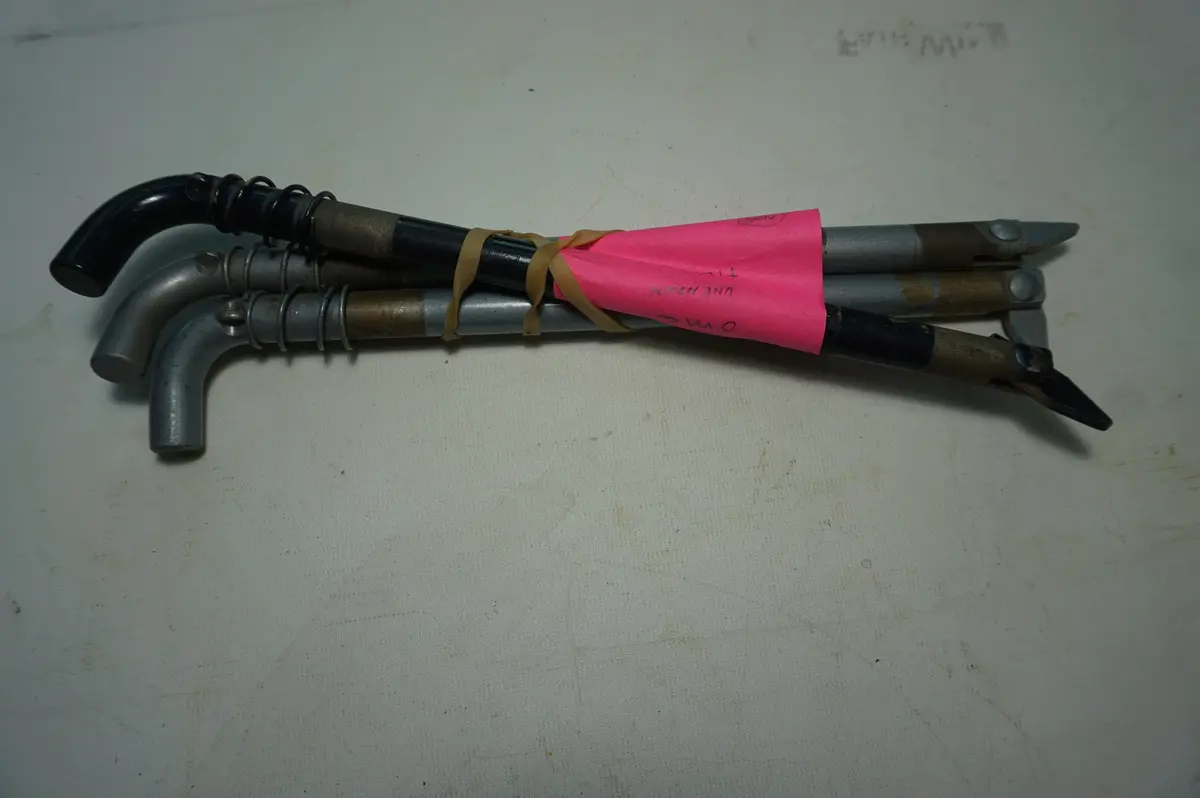 Omc Unk Tilt Pin 1