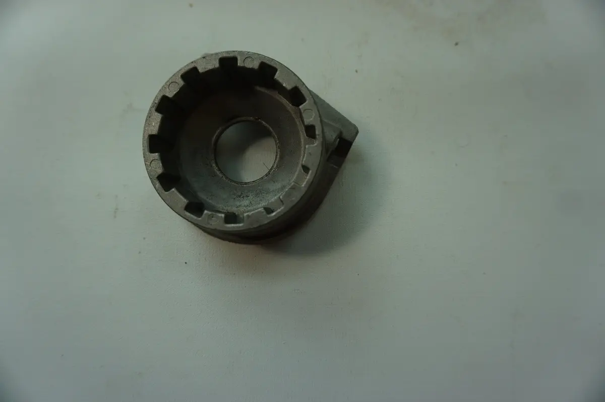 Volvo 873047 Prop Tool 873047 1