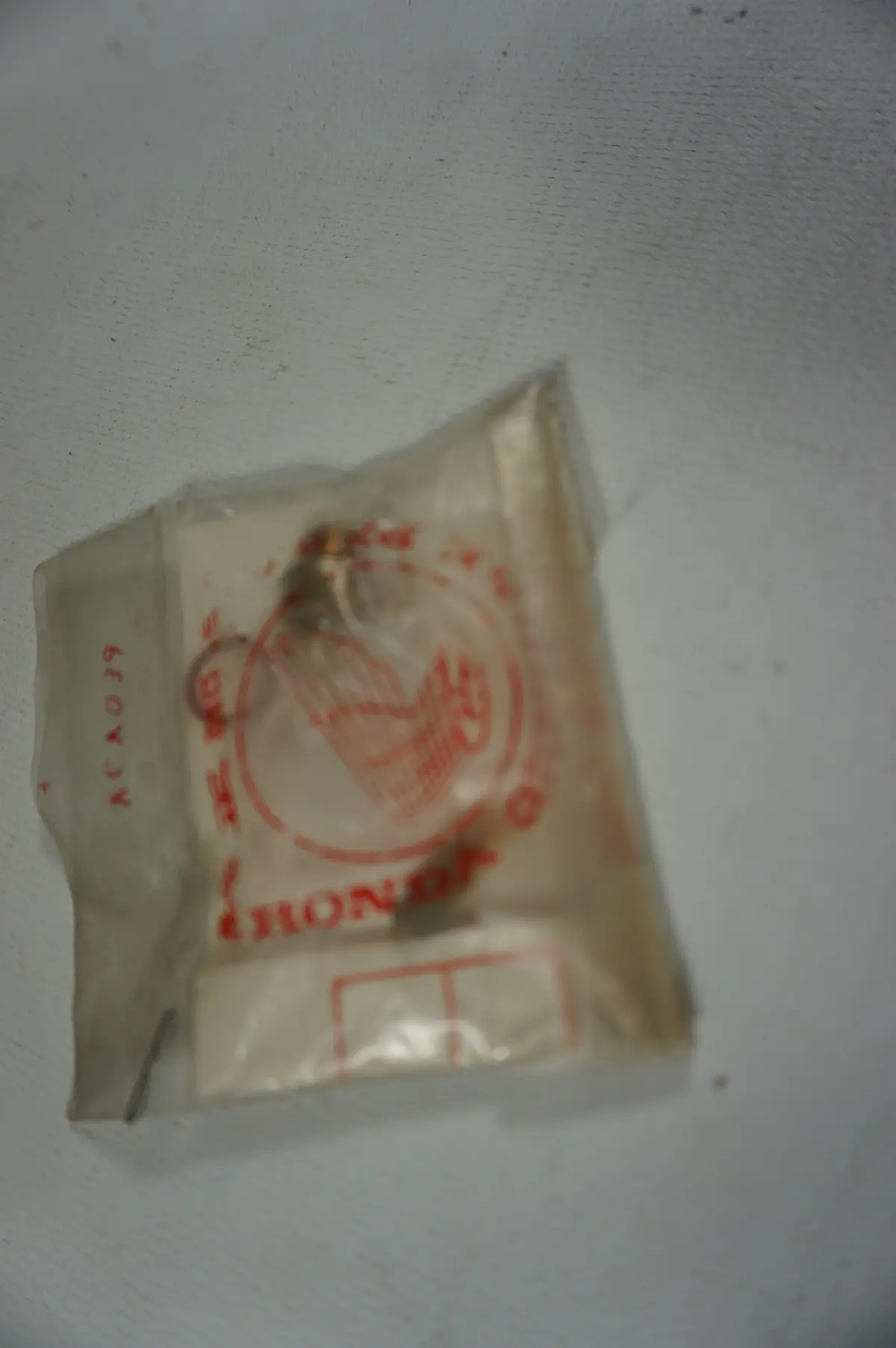 Honda 16011-302-004 Valve Float 1