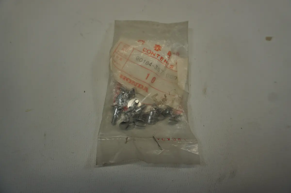 Honda 90164-357-000 Screw (4 X12) 322081 1