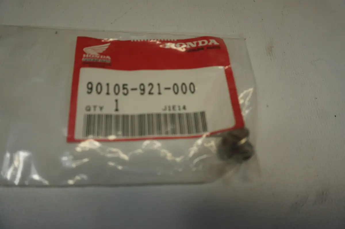 Honda 90105-921-000 Bolt Oil Check  0284992 1