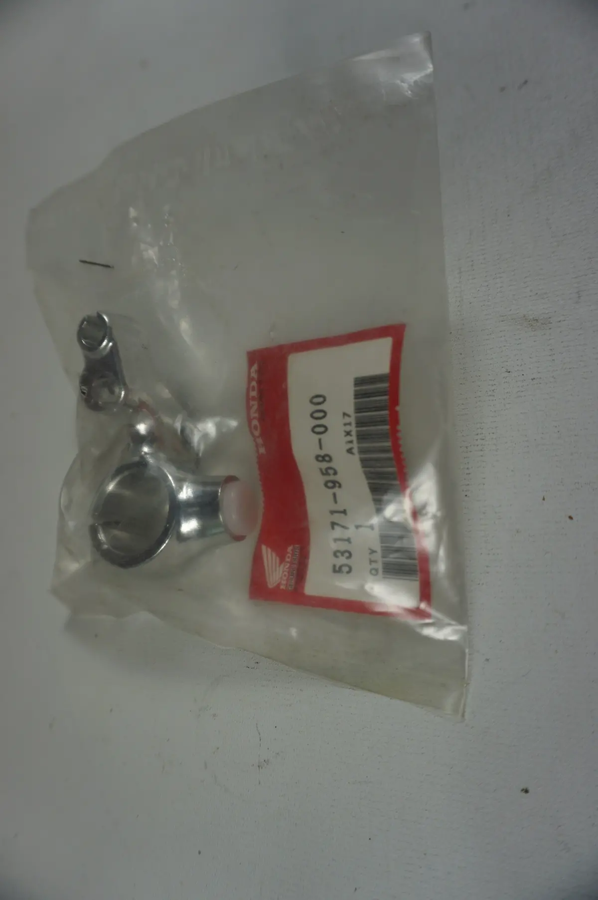 Honda 53171-958-000 Bracket 1