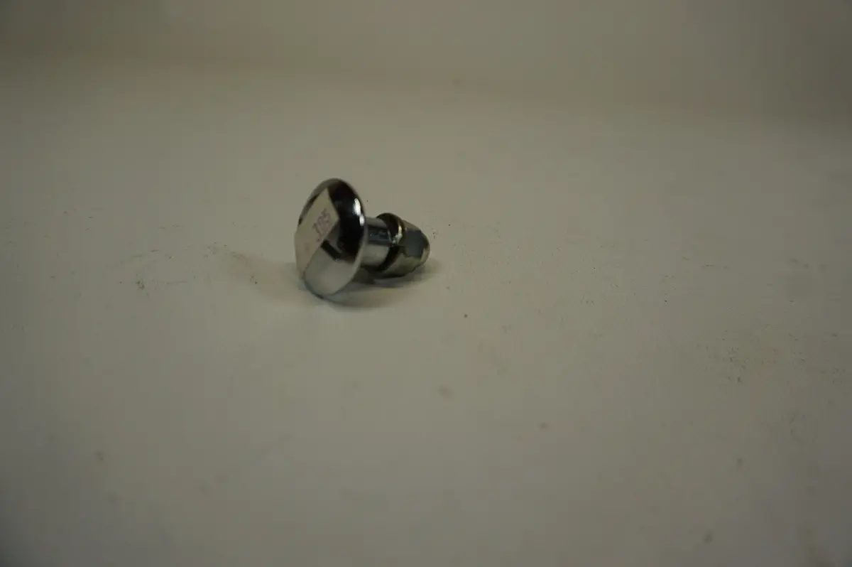 Honda 81313-Ha7-670 Fender Bolt 1