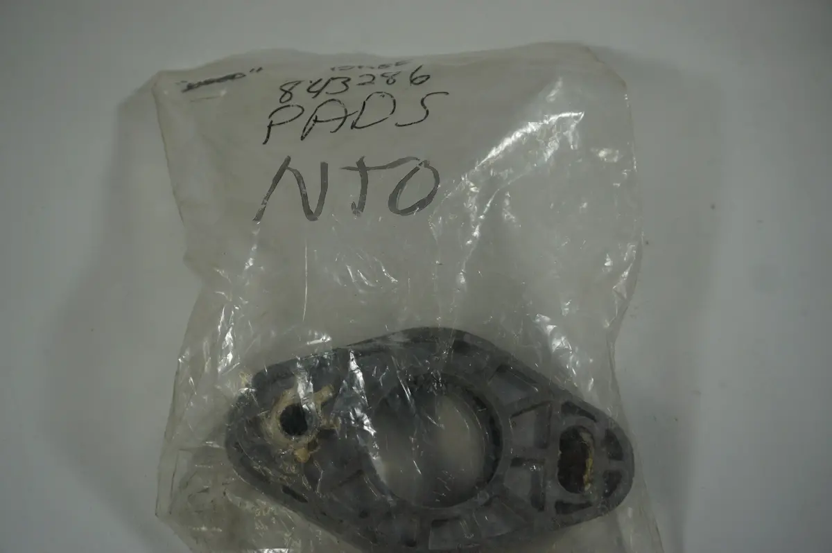 Volvo  843286 Penta Cushion Base (New Take Off Part Please Read Details Below) 1