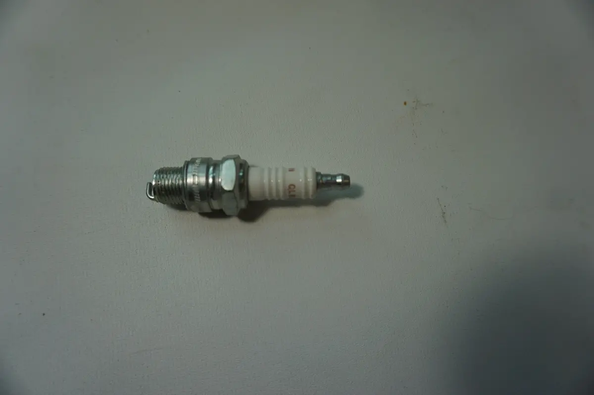 Champion Rv12yc Spark Plug 406 1