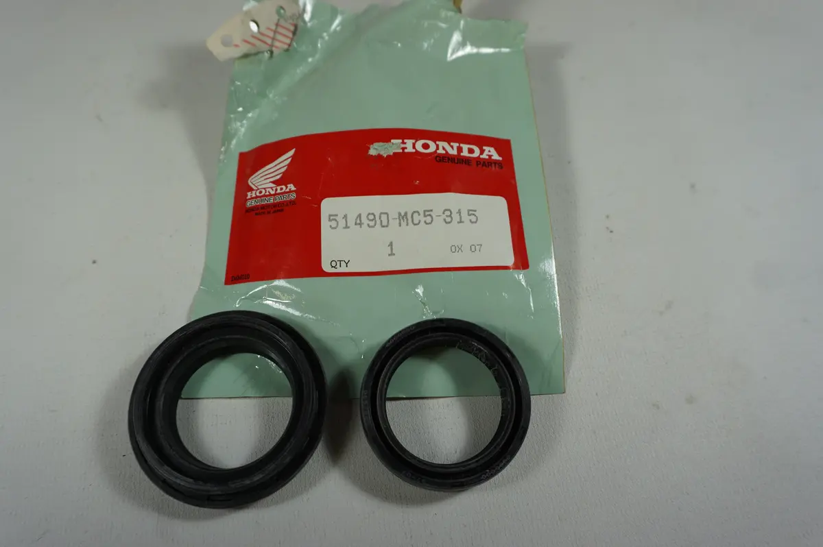 Honda 51490-Mc5-315 Seal Set 1