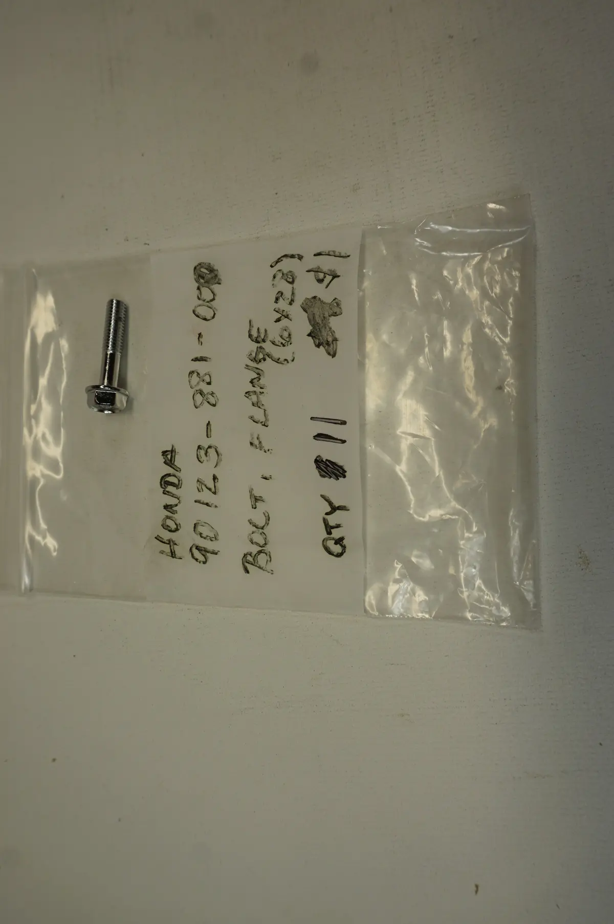 Honda 90123-881-000 Bolt Flange Box 497966 1