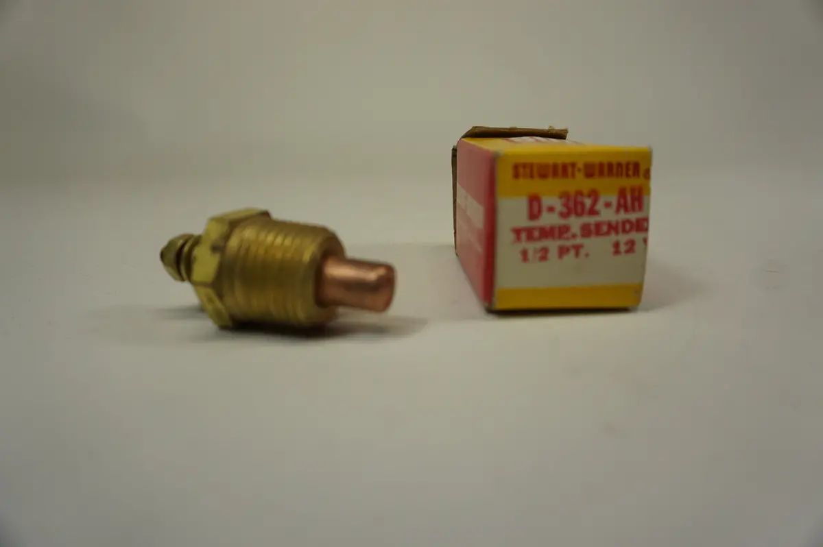 Stewart-Warner D-362-Ah Thermostat 1