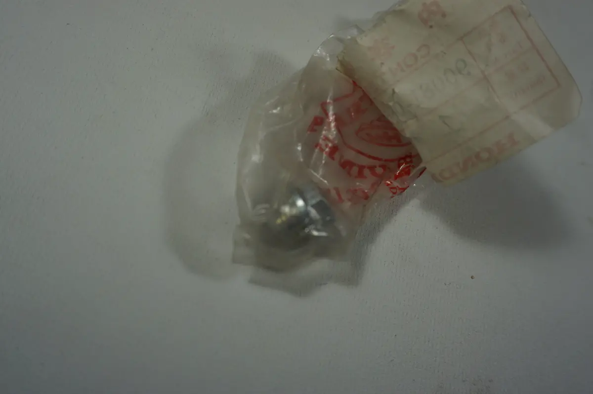 Honda 90081-086-000 Bolt, Sealing (14Mm)  0270777 1