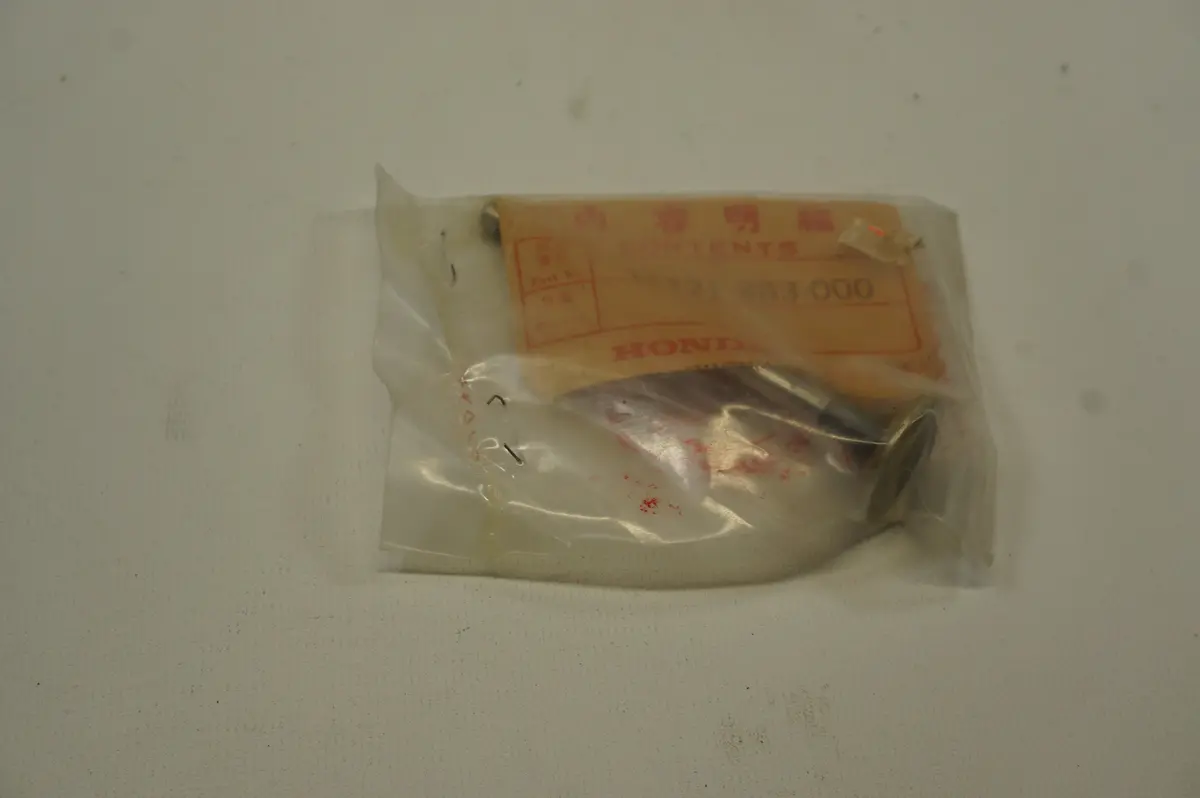 Honda 14721-883-000 Ex Valve 1