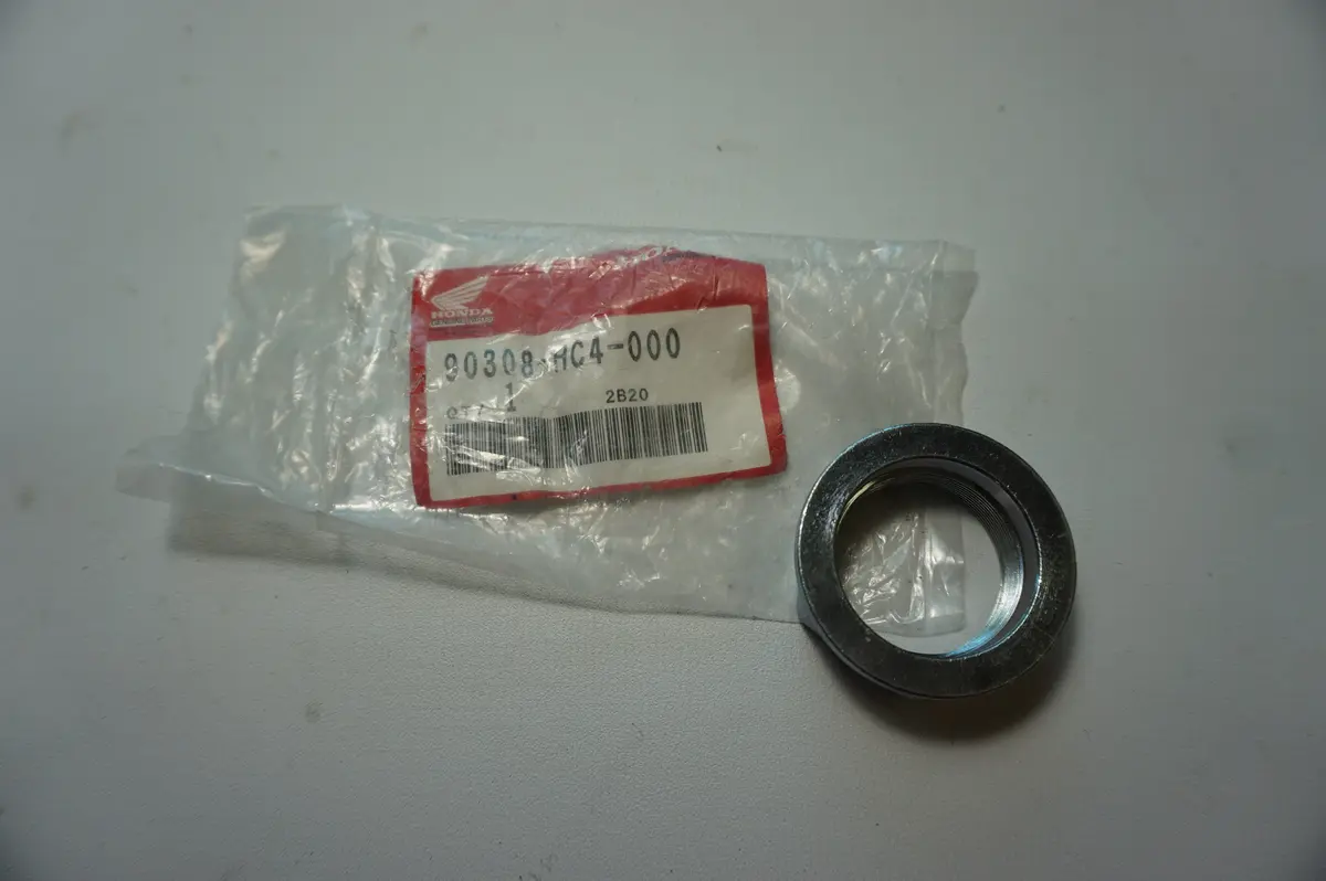 Honda Genuine Parts 90308-Hc4-000 1