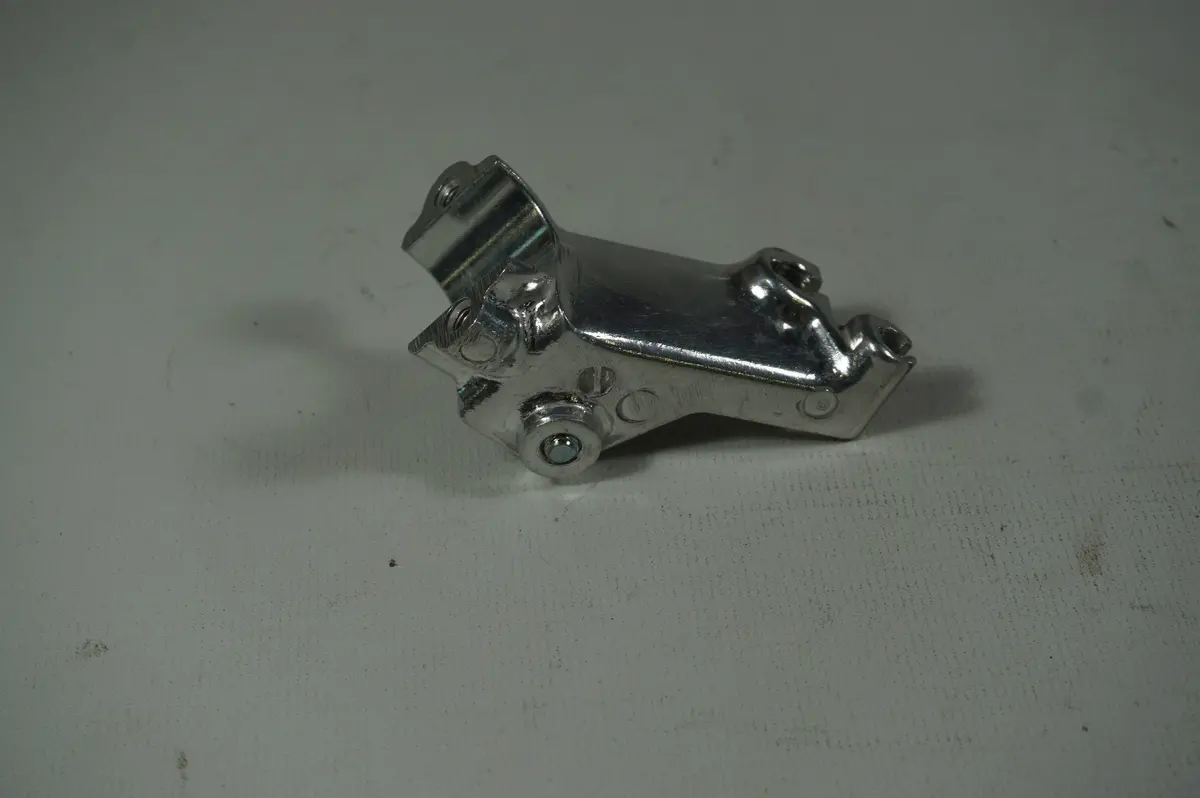 Honda 53172-Vm6-000 Bracket 1