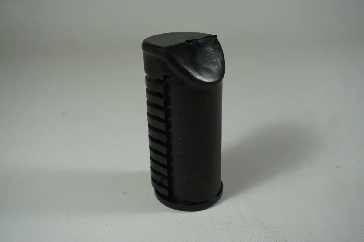 Honda 50661-310-000 Rubber Step 1