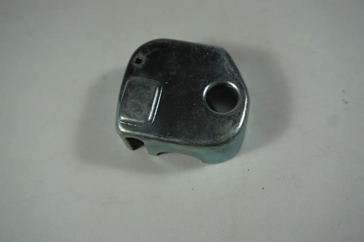 Honda 53142-943-010 Throttle Case 1